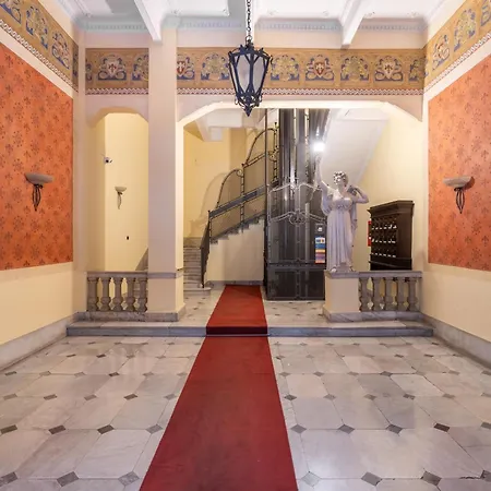 Palazzo Galeoni Luxury * Salerno